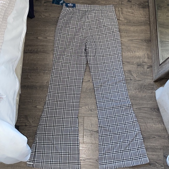 Hollister ultra high rise flare pant - Picture 3 of 4